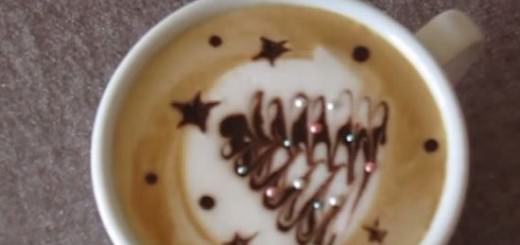 Christmas Tree Latte Art