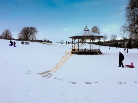 Sledging in Strathaven Sledging in Strathaven